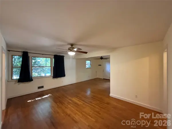 4344 University DR, Charlotte, NC 28209
