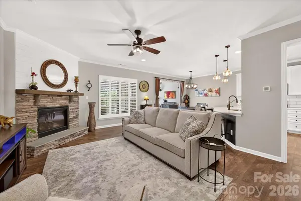 3093 Hartson Pointe DR, Fort Mill, SC 29707