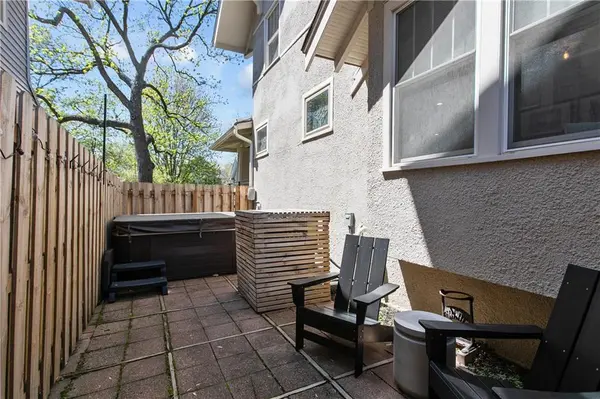 3011 Campbell ST, Kansas City, MO 64109