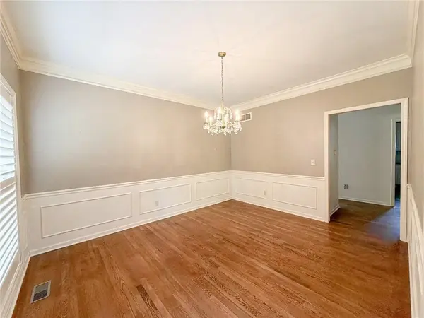 6836 Glenwood ST, Overland Park, KS 66204