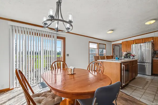 1055 W 700 N. ***, Howe, IN 46746
