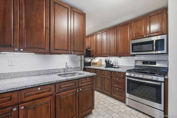 4380 Vireo AVE #4T, Bronx, NY 10470