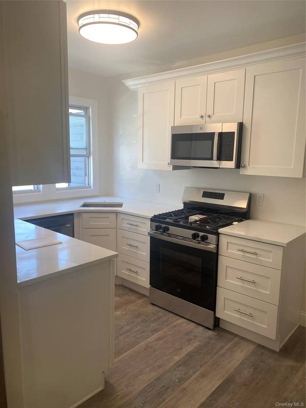 1 Park AVE ## 2, Babylon, NY 11702
