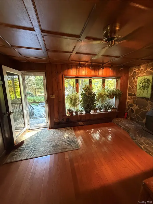 69 Drew RD, Holmes, NY 12531