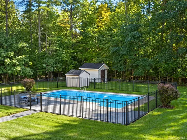 40 Half Moon DR, Cairo, NY 12413
