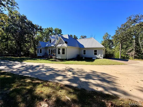6023 Lake Point DR, Perryville, MO 63775