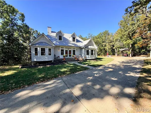 6023 Lake Point DR, Perryville, MO 63775