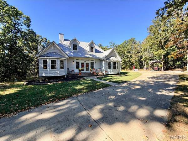 6023 Lake Point DR, Perryville, MO 63775