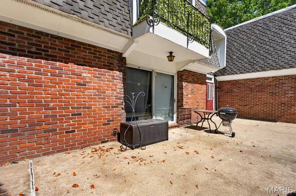 1063 Lafayette CT, Collinsville, IL 62234