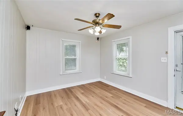 9139 E Milton AVE, St Louis, MO 63114
