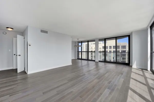 10 E ONTARIO ST #4108, Chicago, IL 60611