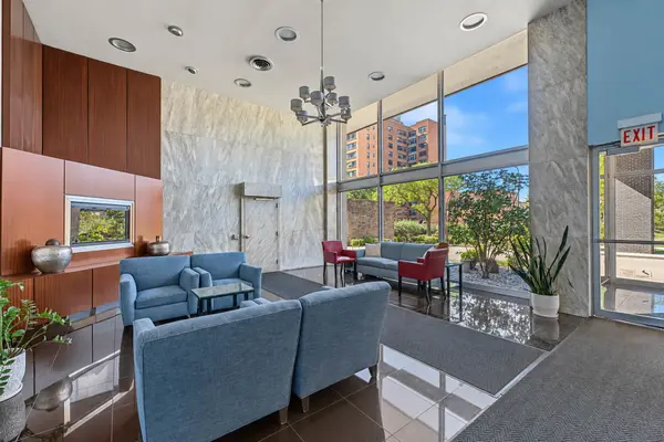 6145 N Sheridan RD #27C, Chicago, IL 60660