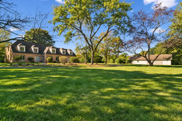 140 Old Barrington DR, North Barrington, IL 60010