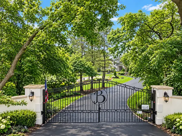 80 Dundee RD, Barrington Hills, IL 60010