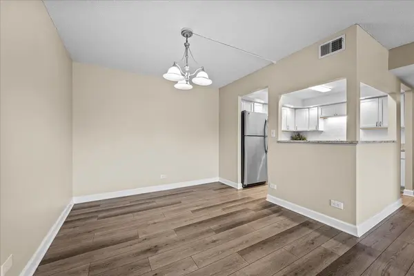 13000 W Heiden CIR #3105, Lake Bluff, IL 60044