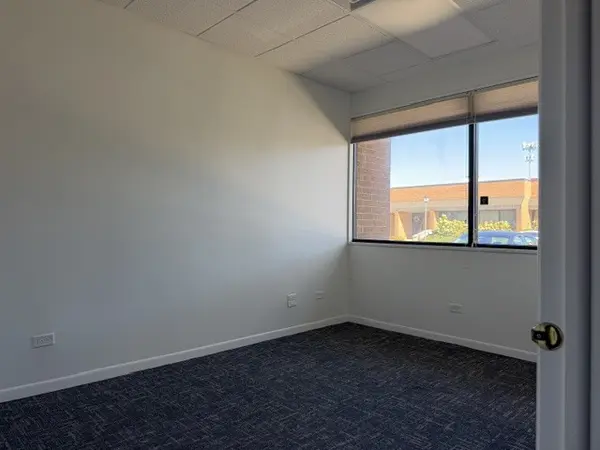945 W Liberty DR #10-C, Wheaton, IL 60187
