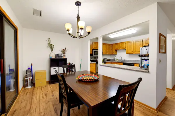 7200 Cahill RD #106, Edina, MN 55439