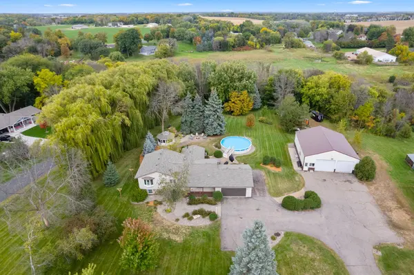 655 Hillside RD SE, New Prague, MN 56071