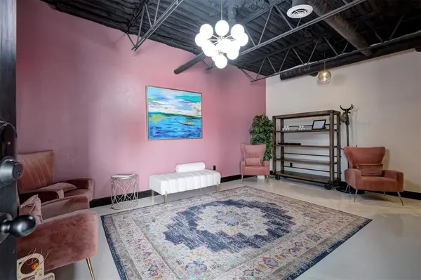 6500 N Meridian AVE, Oklahoma City, OK 73116