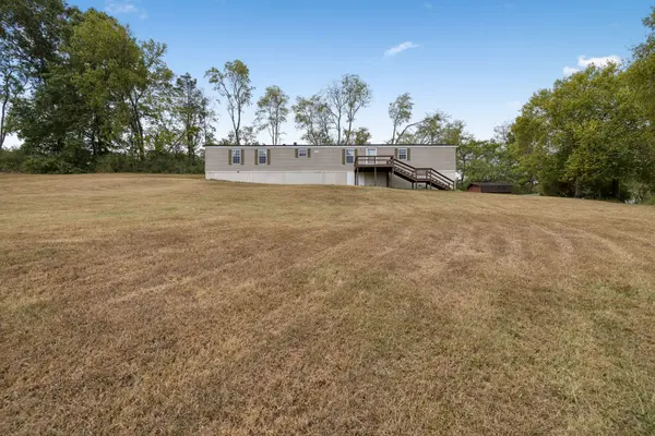 1687 Columbia Rock Rd, Columbia, TN 38401