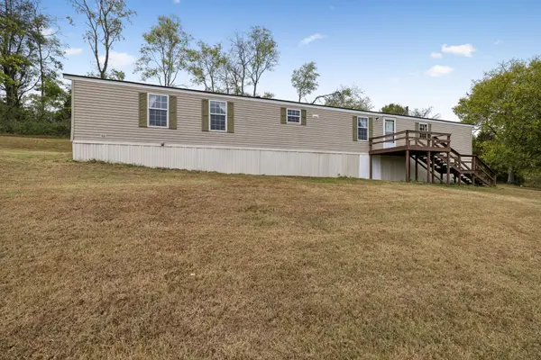 1687 Columbia Rock Rd, Columbia, TN 38401