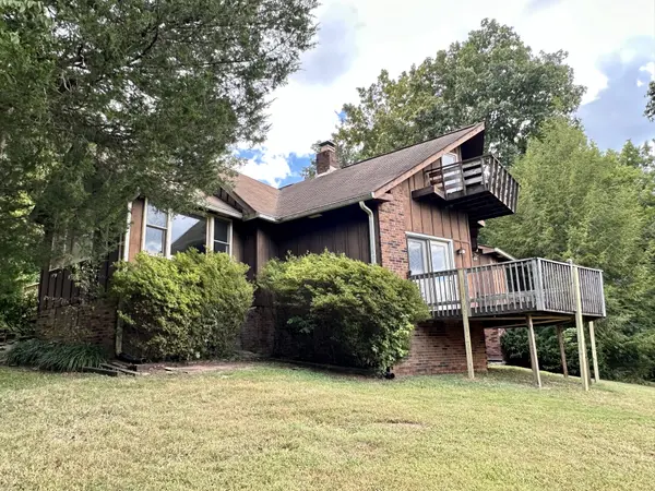 3801 Moore Hollow Rd, Woodlawn, TN 37191