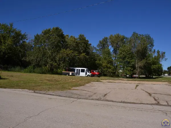 1106 S Topeka AVE, Lyndon, KS 66451-9999