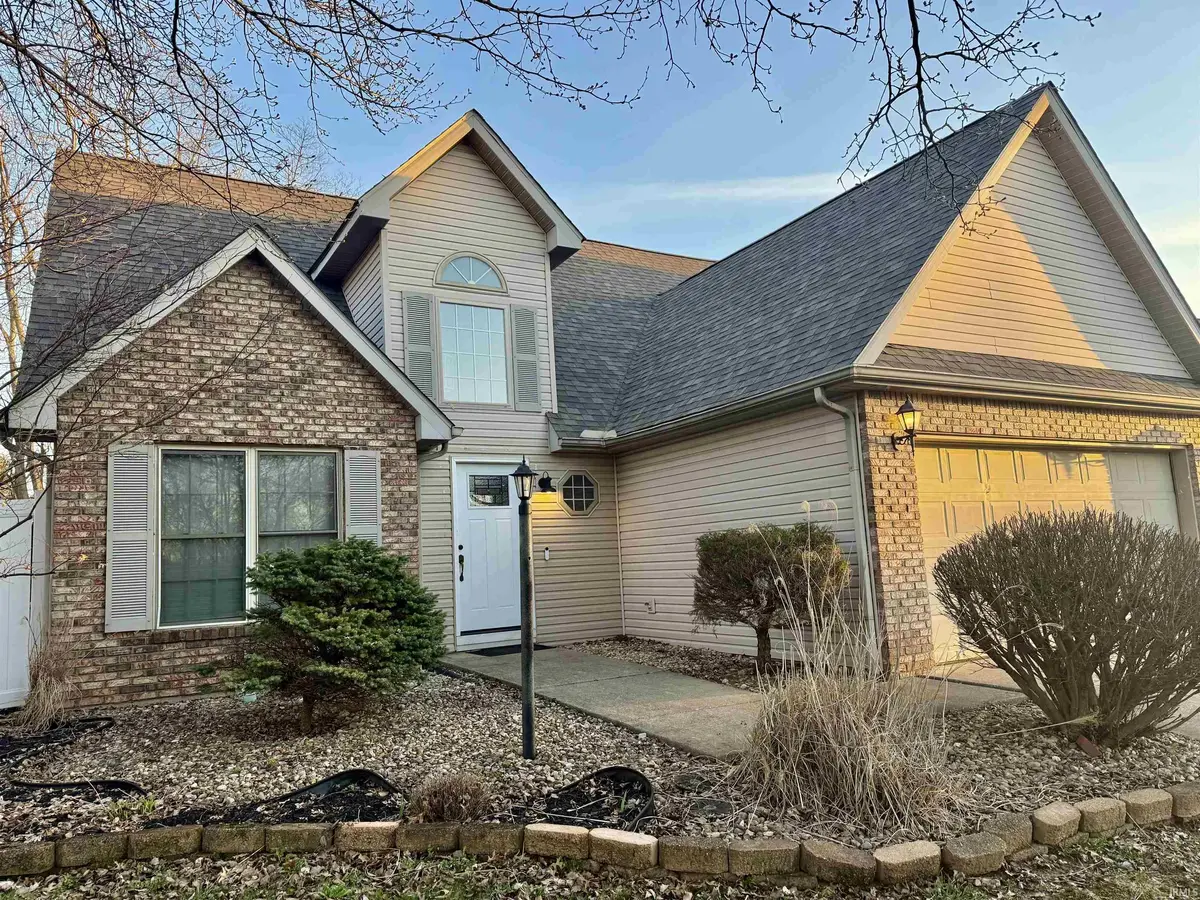3252 S Southern Oaks DR, Bloomington, IN 47401