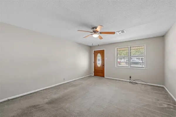 107 E Dawn Drive, Robinson, TX 76706