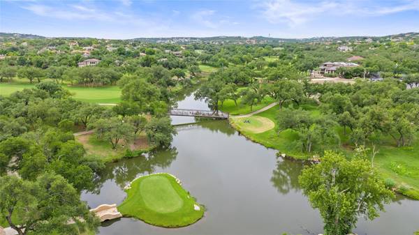 6 Candleleaf CT, The Hills, TX 78738