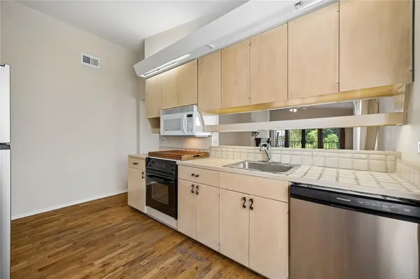 409 E 38th ST #302, Austin, TX 78705