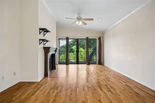 409 E 38th ST #302, Austin, TX 78705
