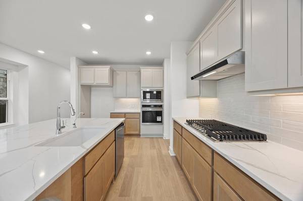 357 Blue Summit BND, Liberty Hill, TX 78642