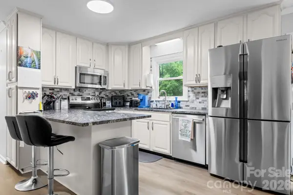 4690 Worth PL, Granite Falls, NC 28630