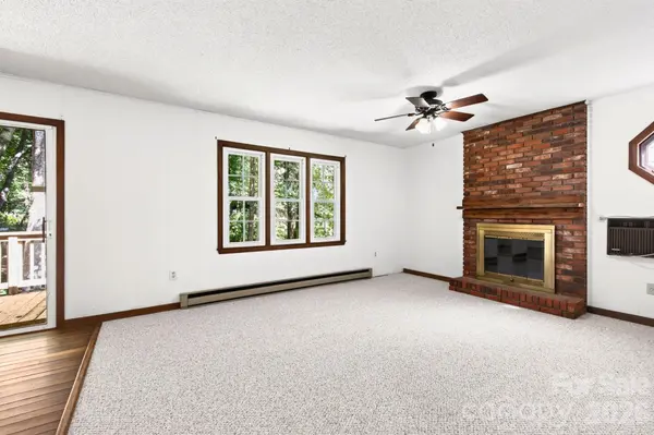 340 Genesis CIR, Black Mountain, NC 28711