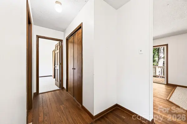 340 Genesis CIR, Black Mountain, NC 28711