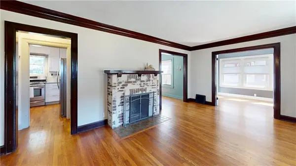 3729 State Line RD, Kansas City, MO 64111
