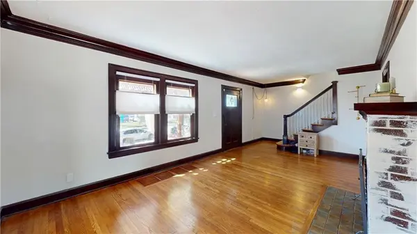 3729 State Line RD, Kansas City, MO 64111