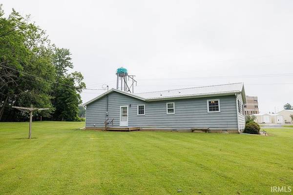 340 Carol DR, Linton, IN 47441