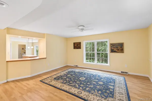1407 Middle RD #245, Calverton, NY 11933