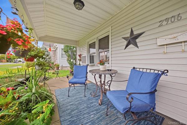 2906 Court ST, Oceanside, NY 11572