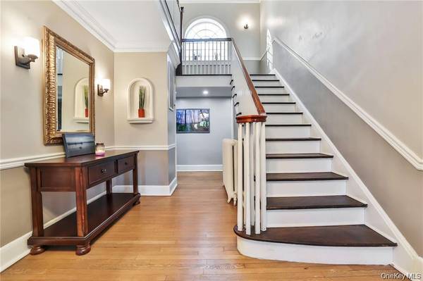 245 E Townline RD, West Nyack, NY 10994