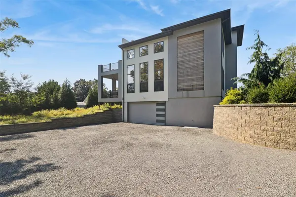 1001 Peconic Bay BLVD, Jamesport, NY 11947