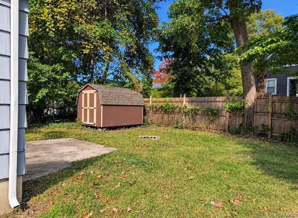 57 Freya RD, Rocky Point, NY 11778