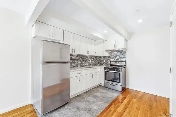 20-63 48th ST, Astoria, NY 11105