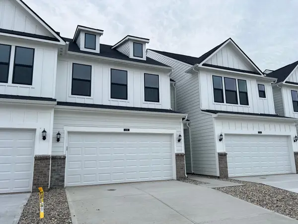 3246 Arabian LN, Zionsville, IN 46077
