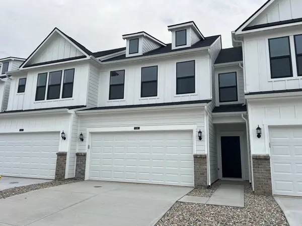 3246 Arabian LN, Zionsville, IN 46077