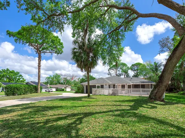 4205 BENT TREE BLVD, Sarasota, FL 34241