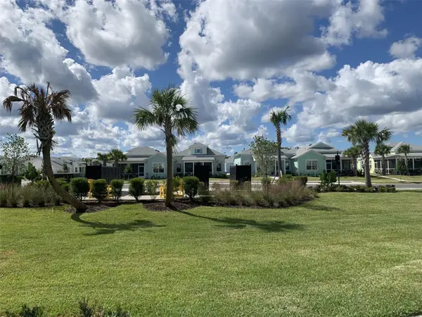 313 PARROT LN, Daytona Beach, FL 32124