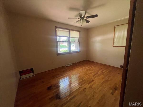 708 High ST, Marble Hill, MO 63764